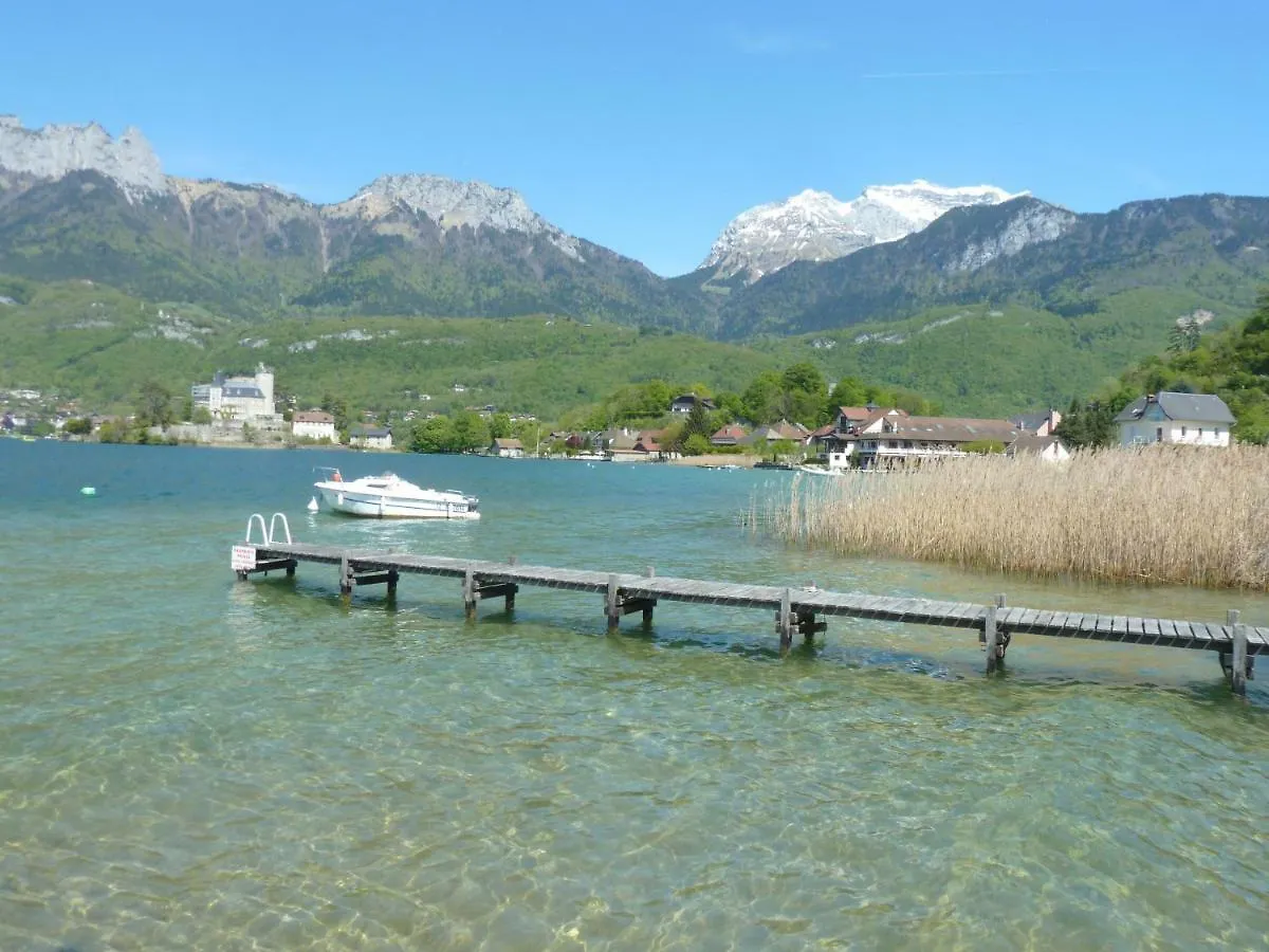 La Baie Des Voiles ,Vue Lac D'Annecy ,Plage Privee Duingt