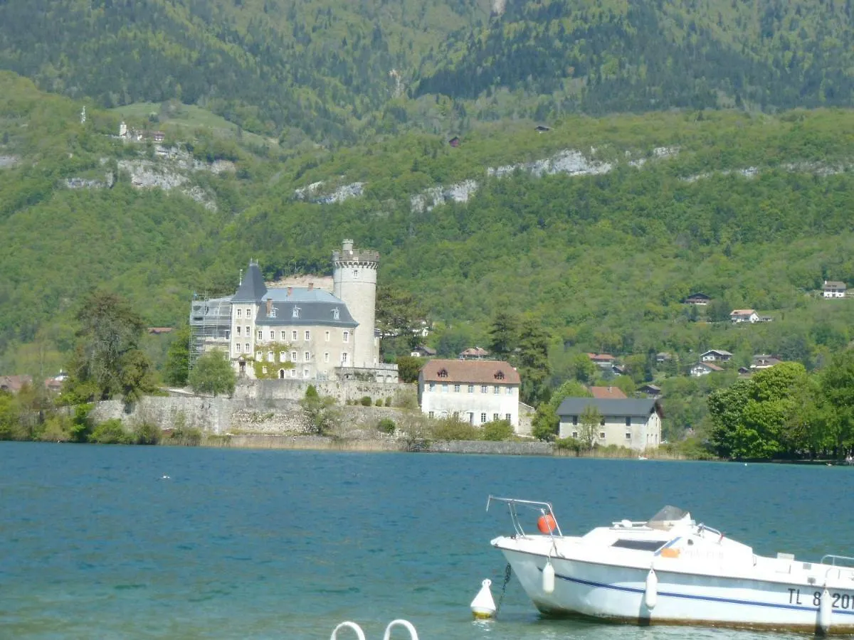 La Baie Des Voiles ,Vue Lac D'Annecy ,Plage Privee Duingt