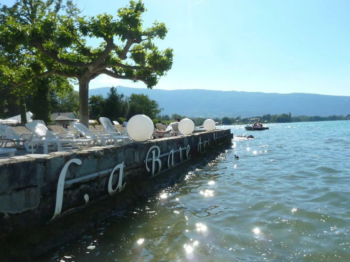 La Baie Des Voiles ,Vue Lac D'Annecy ,Plage Privee Duingt Frankreich