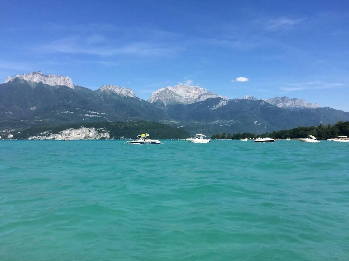 La Baie Des Voiles ,Vue Lac D'Annecy ,Plage Privee Duingt Apartment
