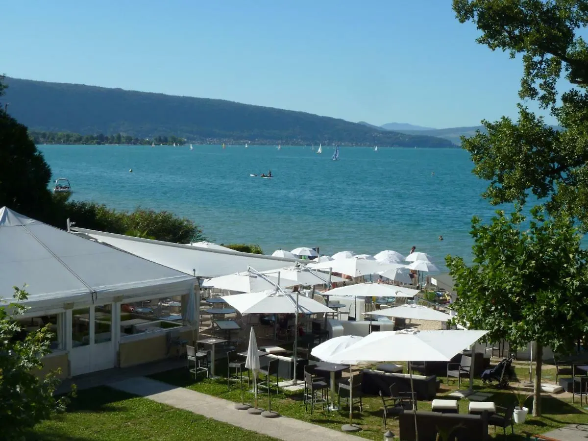 La Baie Des Voiles ,Vue Lac D'Annecy ,Plage Privee Duingt Frankreich